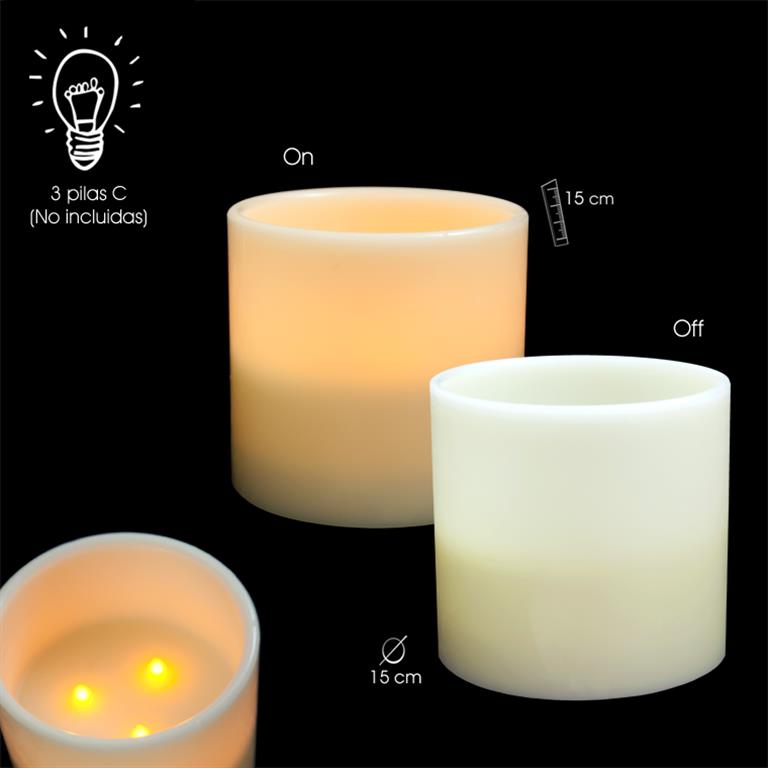 velas con tres velas led en su interior, unas encencidas y otra apagada de 15 por 15 centimetros