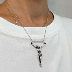 colgante plata cuerpo cristo collar