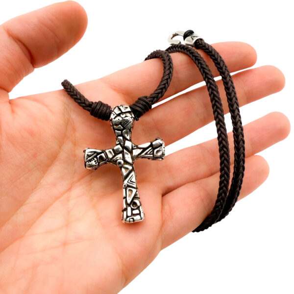 collar cruz trencadis mano