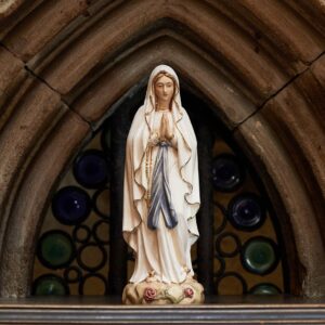 figura virgen maria