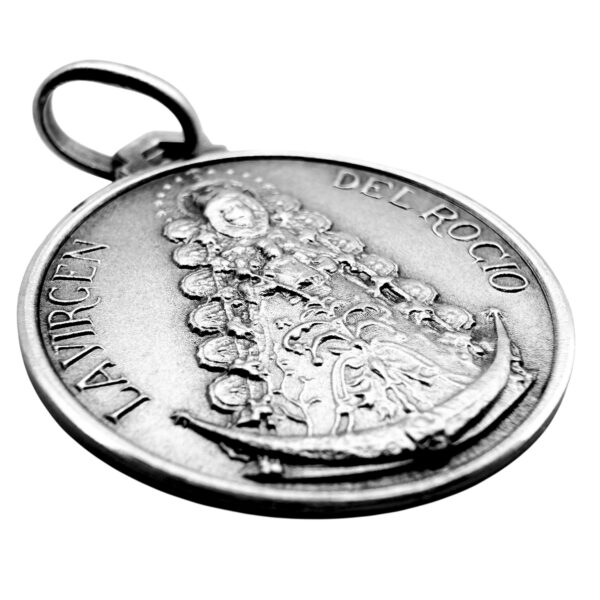 medalla rocio plata relieve marcado detalle