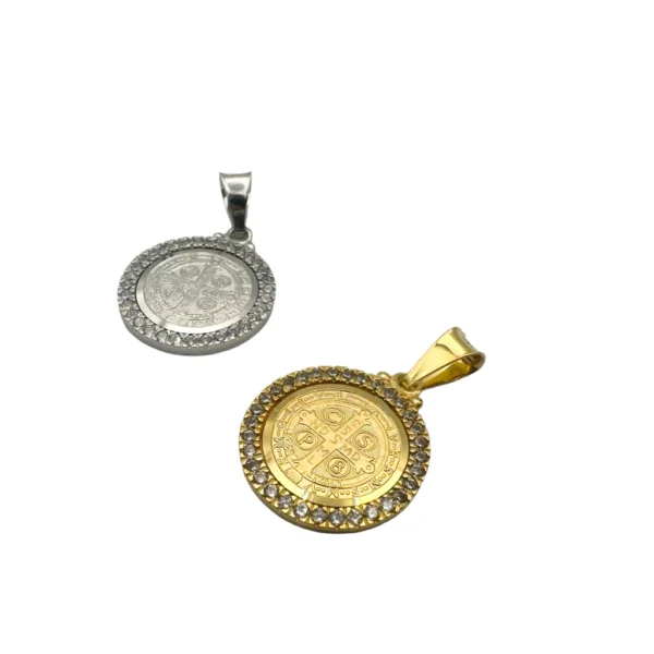 medalla san benito circonitas plata detalle