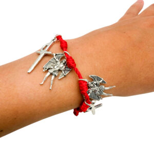 pulsera roja san miguel modelo